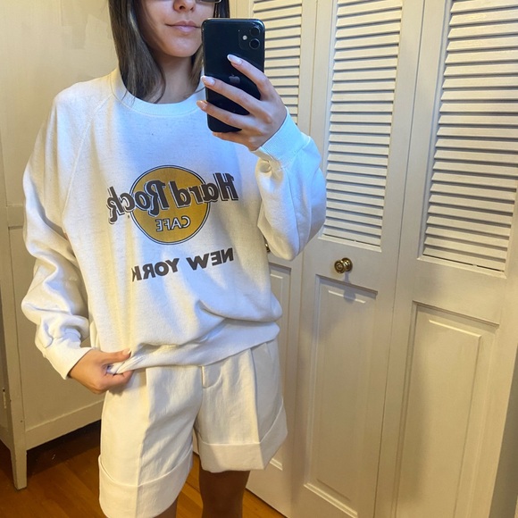 Hard Rock Cafe White Sweatshirt - Picture 3 of 9